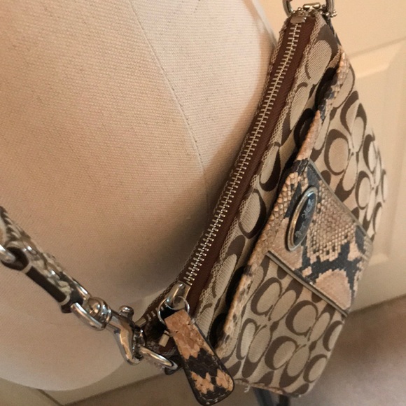 Coach Crossbody - Picture 4 of 4